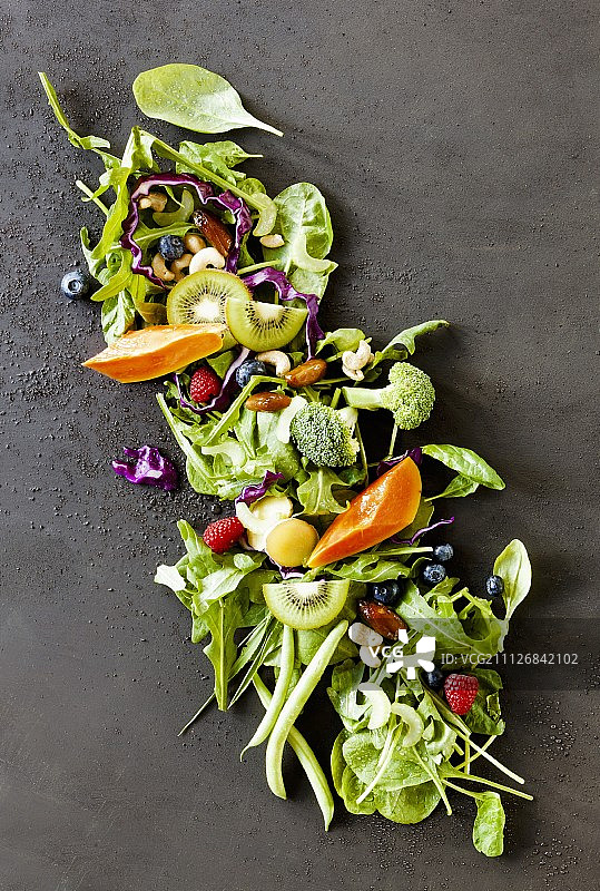 各种超级食物(蔬菜、水果和坚果)图片素材