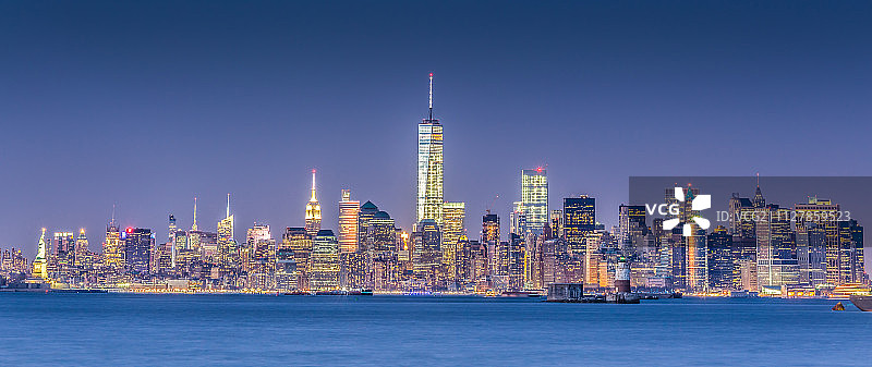 纽约市曼哈顿市中心天际线图片素材
