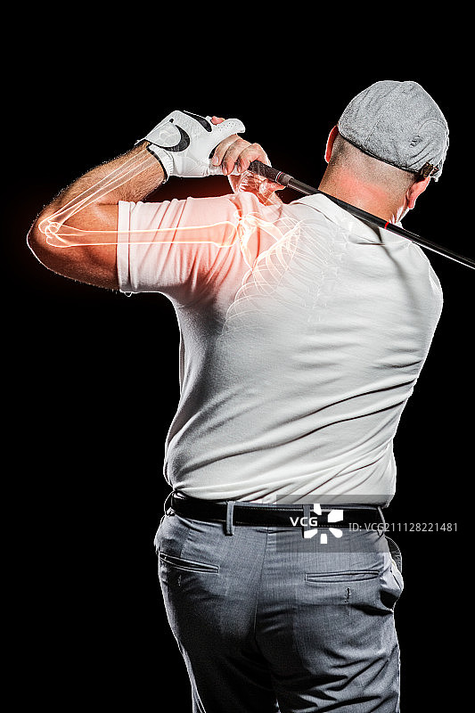 数字合成图像的高尔夫球手打对黑色的背景图片素材