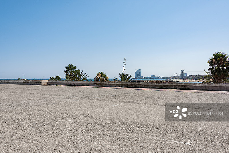 西班牙巴塞罗那停港口码头及空地广场背景图图片素材