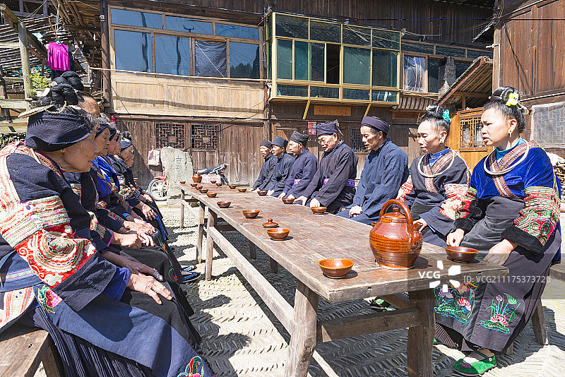 苗族人在仪式上的民族服装，吉道古苗族村，凯里，中国，贵州省图片素材