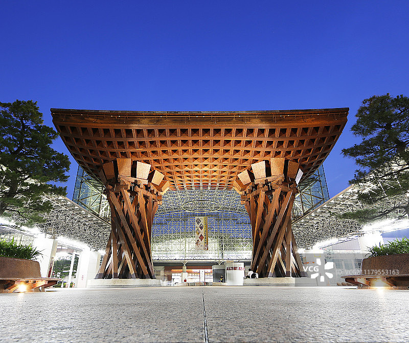 日本经典建筑金泽火车站图片素材