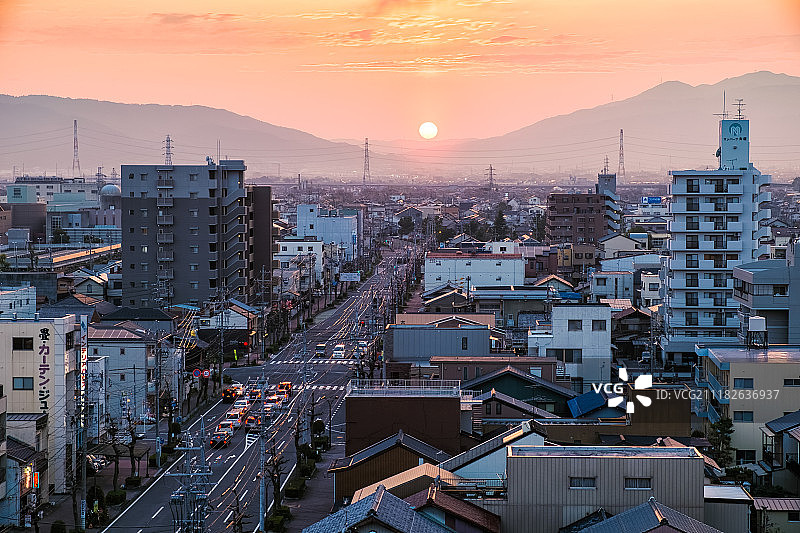 日本城市俯瞰爬楼日落夕阳晚霞图片素材
