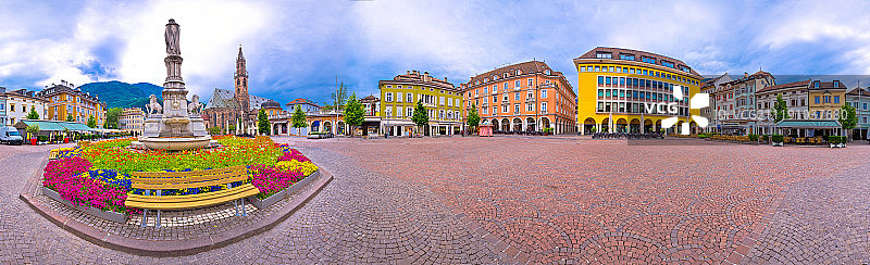 Bolzano Main Square Waltherplatz全景图片素材