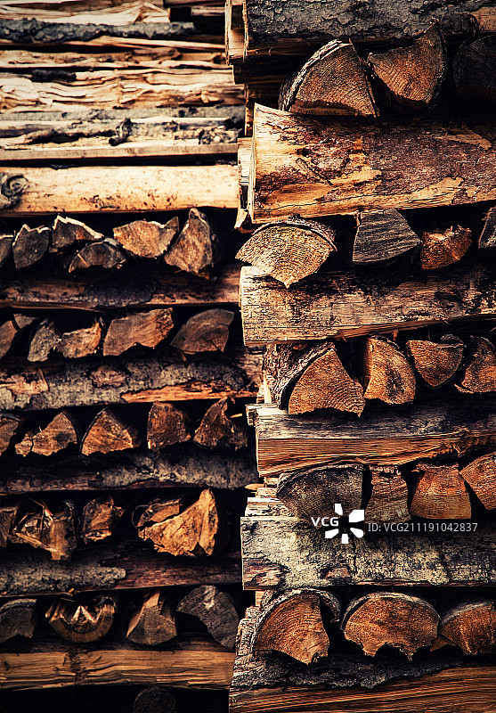 一堆过冬的木头图片素材
