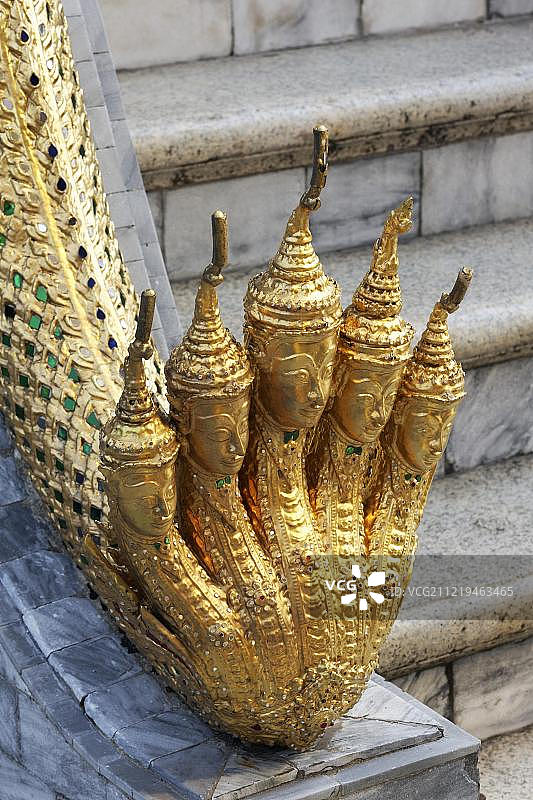 金脚佛头为脚趾，prasat Phra dhepbidorn，皇家万神殿，Wat Phra Kaeo, Ko Ratanakosin，曼谷，泰国，亚洲图片素材