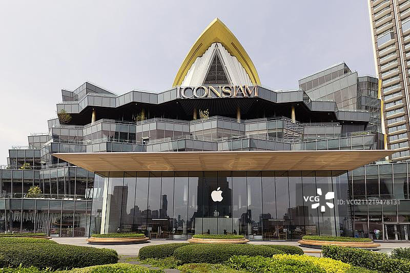 Iconsiam购物中心在查约披雅河，昆龙新区通武里，曼谷，泰国，亚洲图片素材
