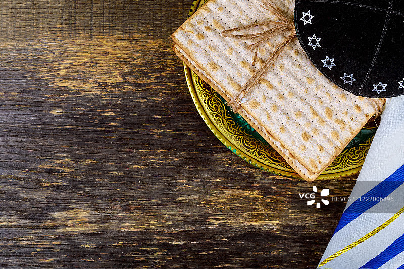 逾越节犹太节日木桌面包图片素材