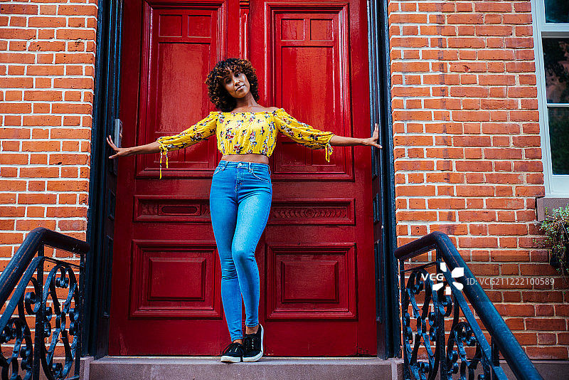 漂亮的非裔美国女孩在纽约图片素材