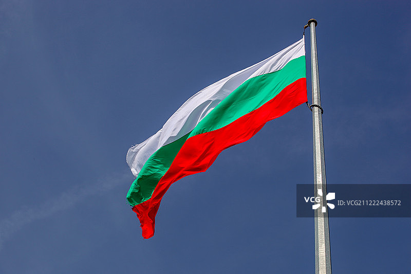 保加利亚国旗高高在上图片素材