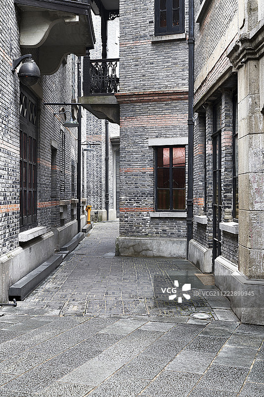 上海石库门老建筑和小巷图片素材