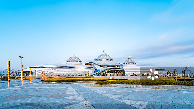 中国内蒙古呼和浩特少数民族群众文化体育运动中心建筑图片素材