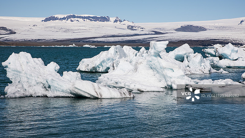 冰山在泻湖图片素材