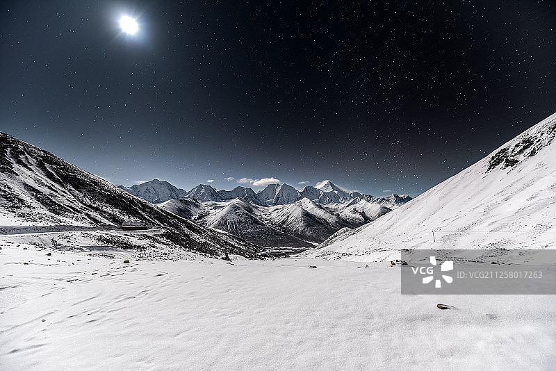 月夜星空雪山图片素材