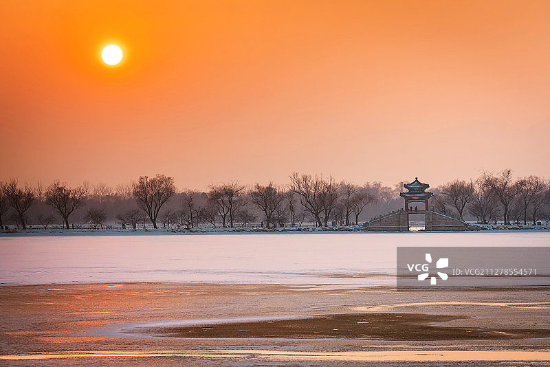 北京颐和园日落雪景图片素材