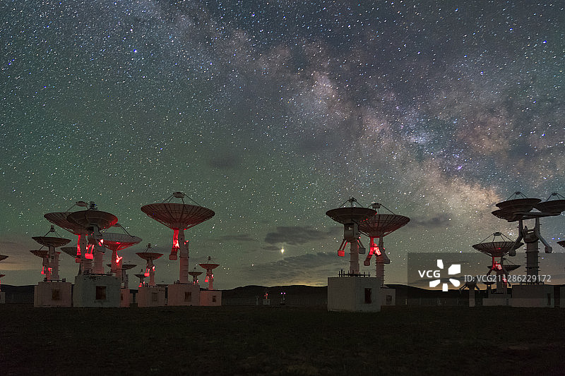 明安图射电望远镜星空银河图片素材