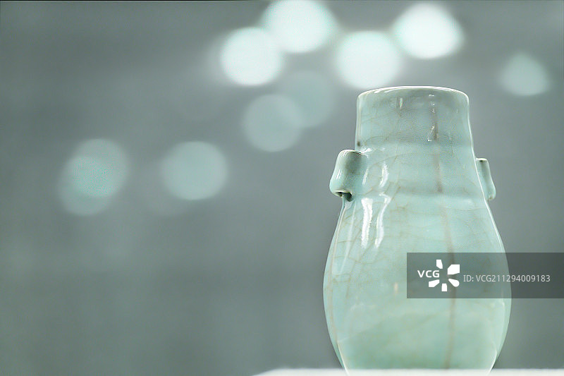 文物景德镇窑青白瓷贯耳瓶，南宋，浙江省博物馆 藏图片素材