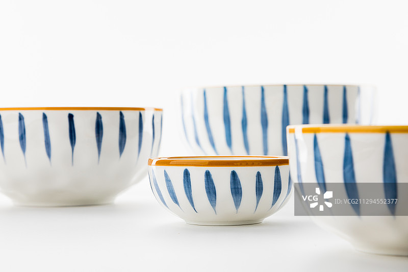 日式陶瓷餐具套装图片素材
