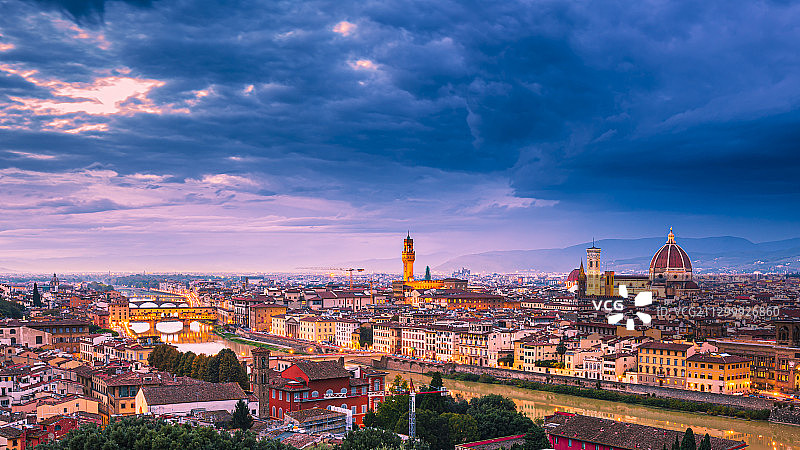 佛罗伦萨 风雨欲来的黄昏图片素材