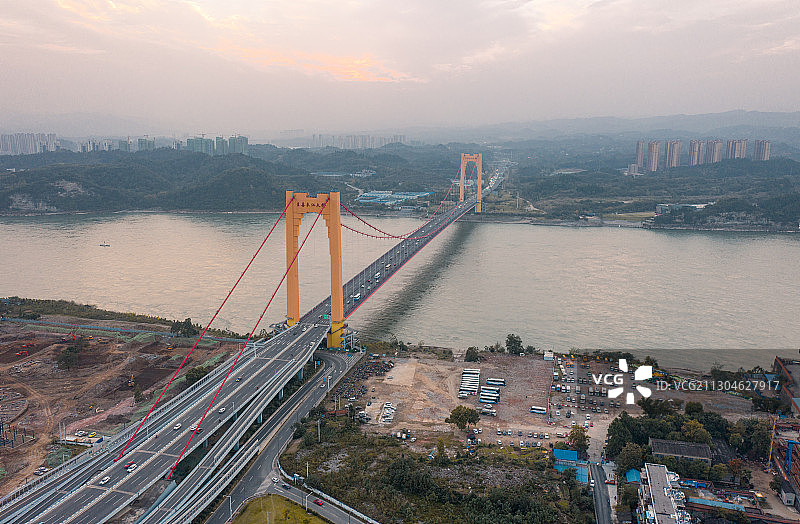 至喜长江大桥航拍日落图片素材