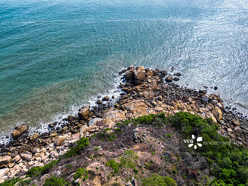 航拍视角下的汕头南澳岛海岸线图片素材