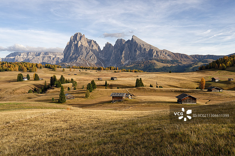 风景优美的和对山，Seiser Alm，意大利图片素材