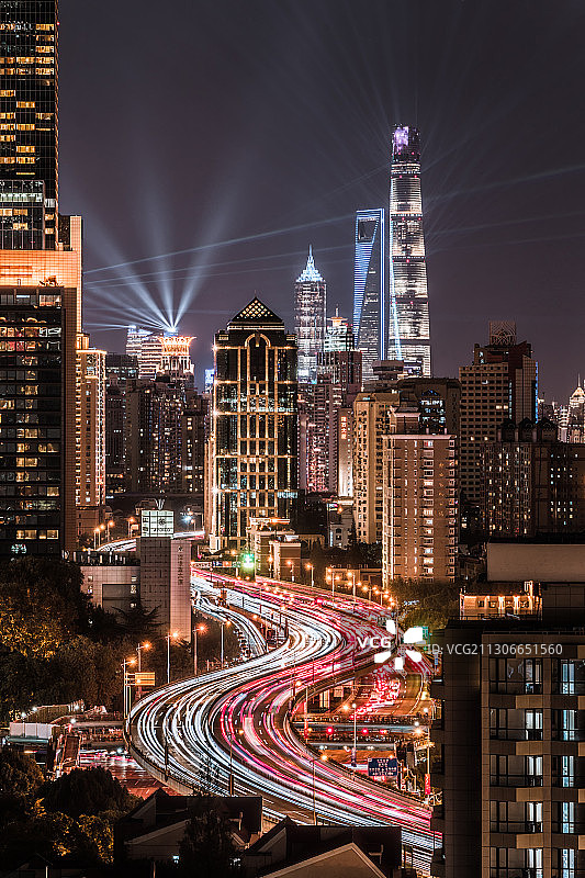 上海延安路高架看三件套夜景 城市脉络 魔都霓虹图片素材