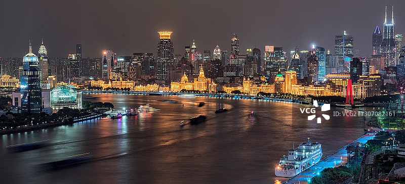 上海外滩万国建筑群夜景图片素材