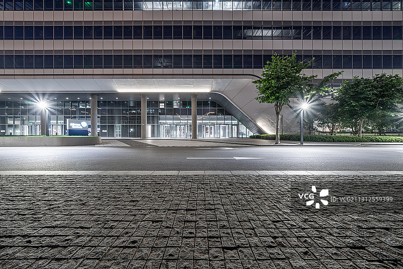 上海商务区办公楼道路图片素材