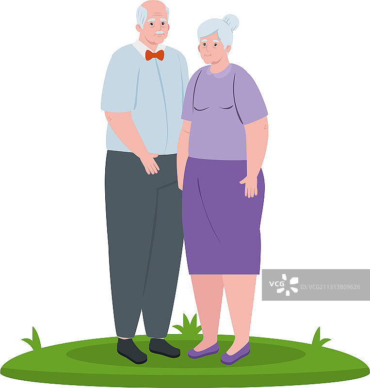 一对老年夫妇在户外的白色微笑图片素材