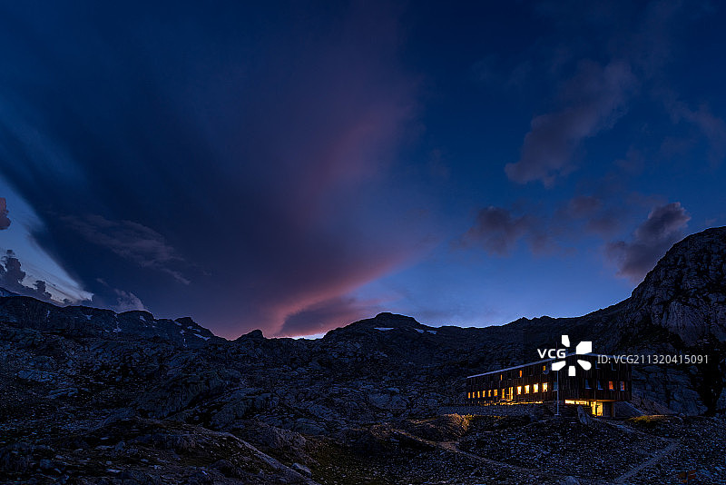晚上的心情在卡帕纳水晶，徒步del lagetti Alpini，提契诺，瑞士图片素材