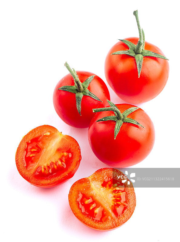 特写西红柿对白色的背景图片素材