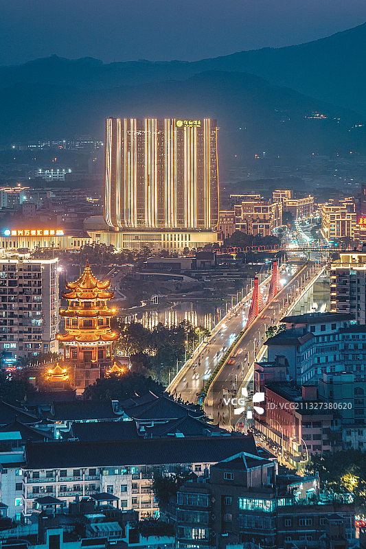漳州战备大桥八卦楼和圆山大酒店图片素材
