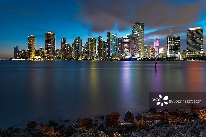 海岸城市夜景美国迈阿密图片素材