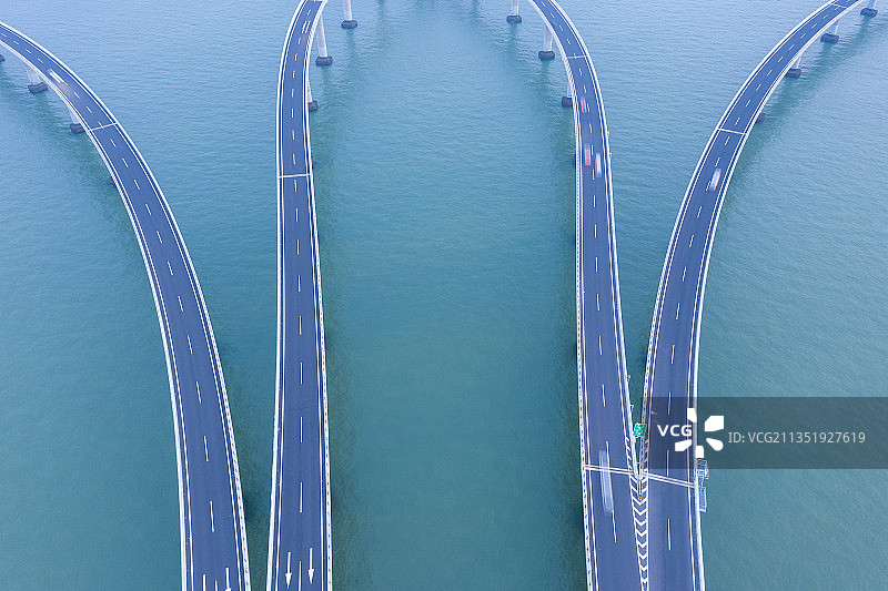 跨海大桥车流图片素材