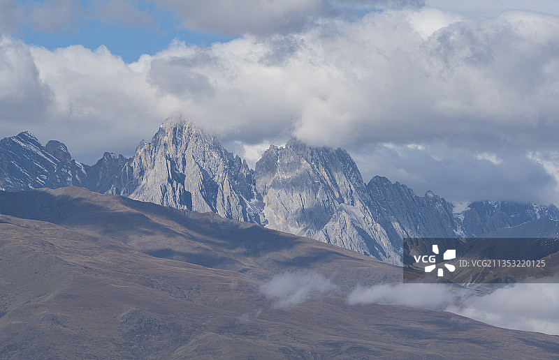 四川甘孜藏族自治州著名山峰，雪山，山脉图片素材