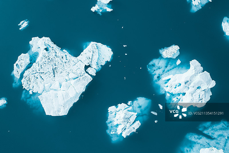 美国，美国，海中的冰山的高角度视图图片素材