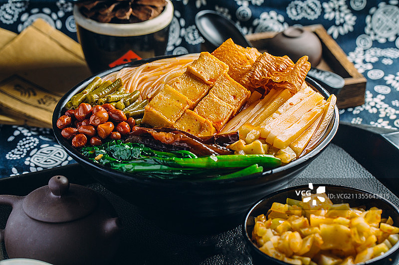 柳州螺蛳粉套餐美食摄影图片素材