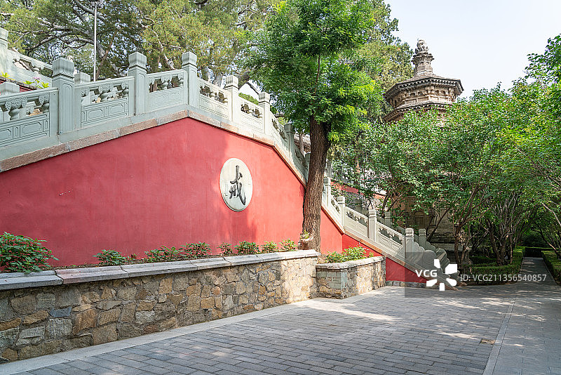 夏天北京戒台寺建筑风光图片素材