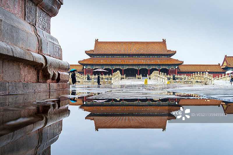 夏季雨后中国北京故宫紫禁城图片素材
