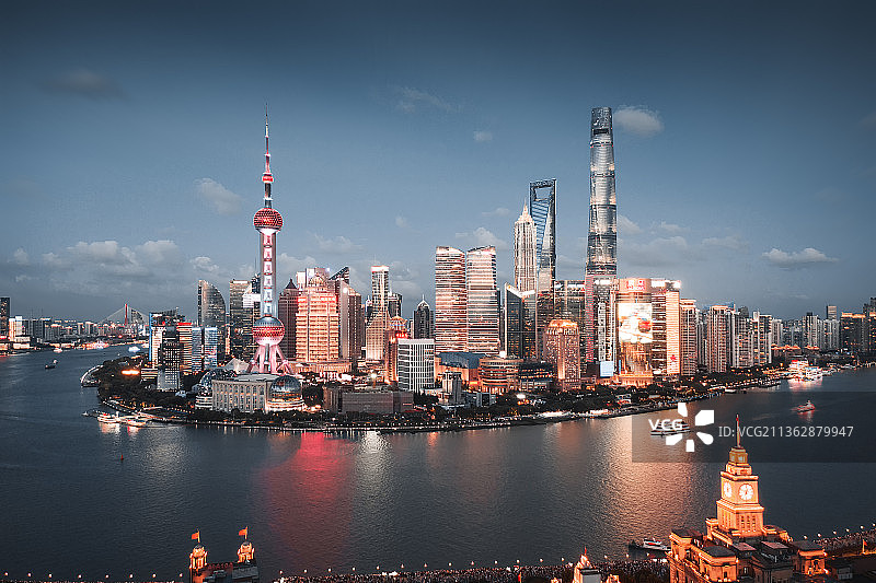 上海陆家嘴夜景航拍全景黑金高级色调图片素材