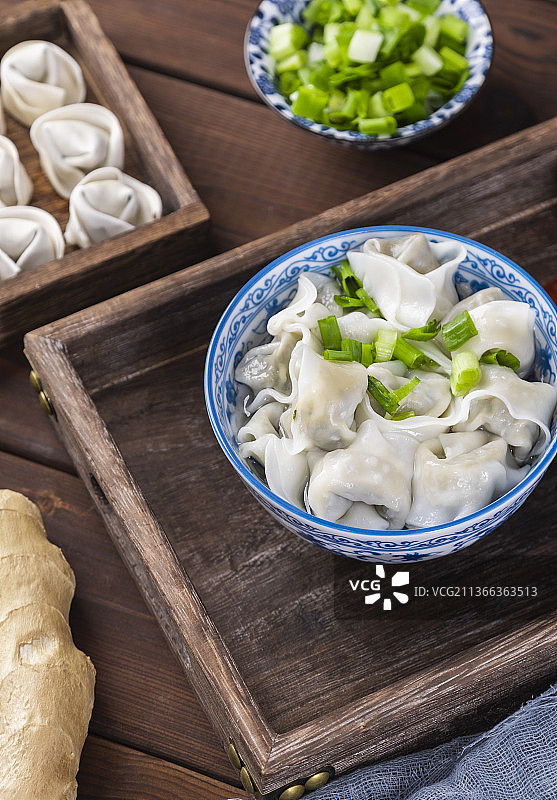 中式传统小吃美食馄饨图片素材