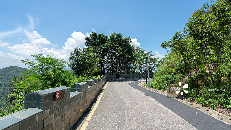 深圳南山区塘朗山公园城市景观和户外道路图片素材