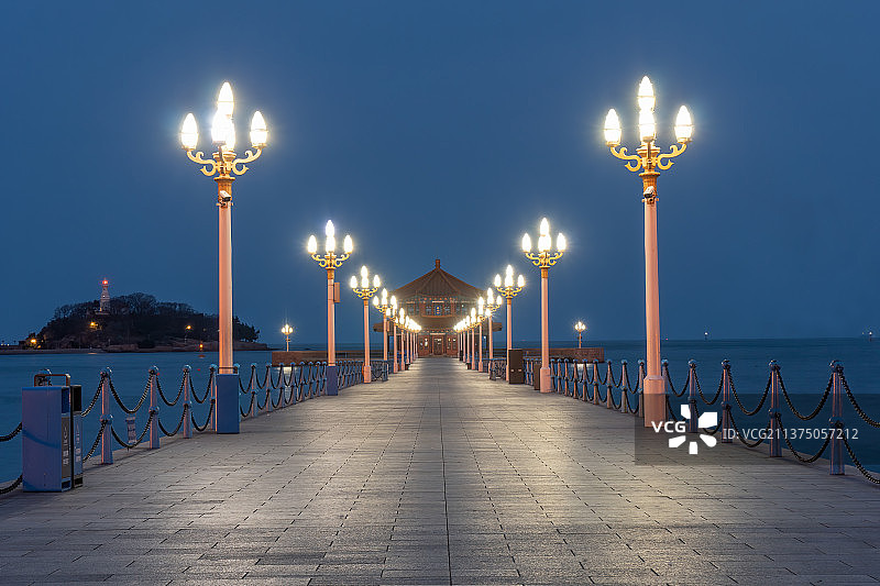 青岛栈桥夜景图片素材