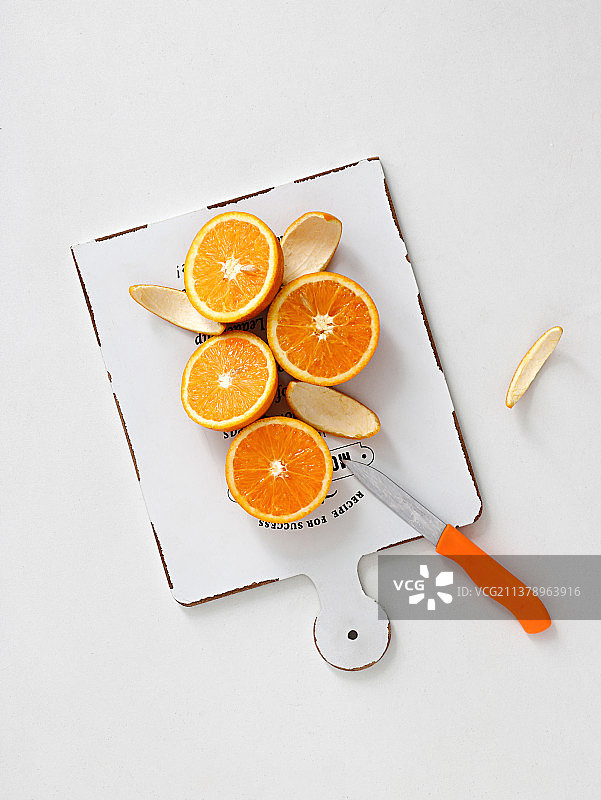 白色背景上的水果橙子图片素材