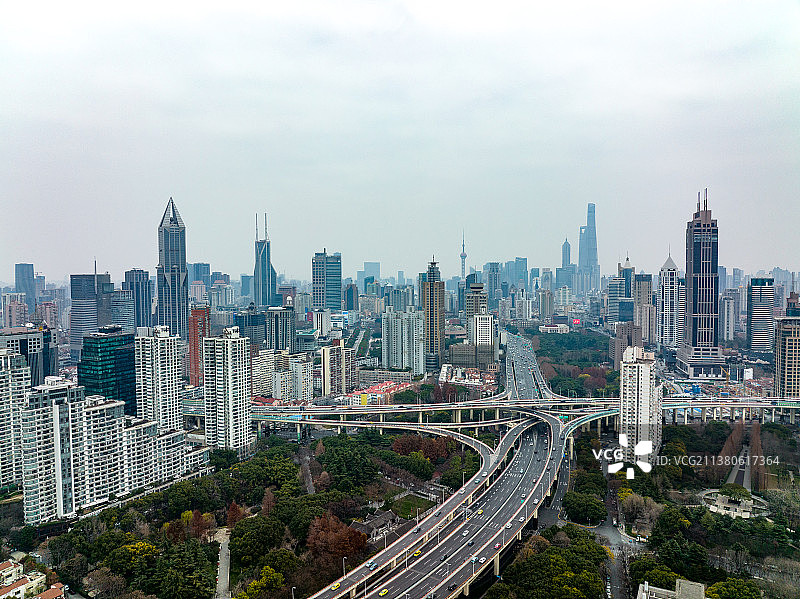航拍上海延安路高架图片素材