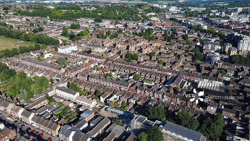 卢顿镇中心的华丽鸟瞰图，英国，英国卢顿镇图片素材