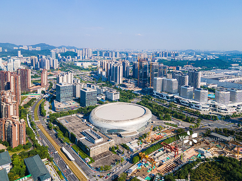 广州萝岗商业建筑群城市天际线航拍图片素材