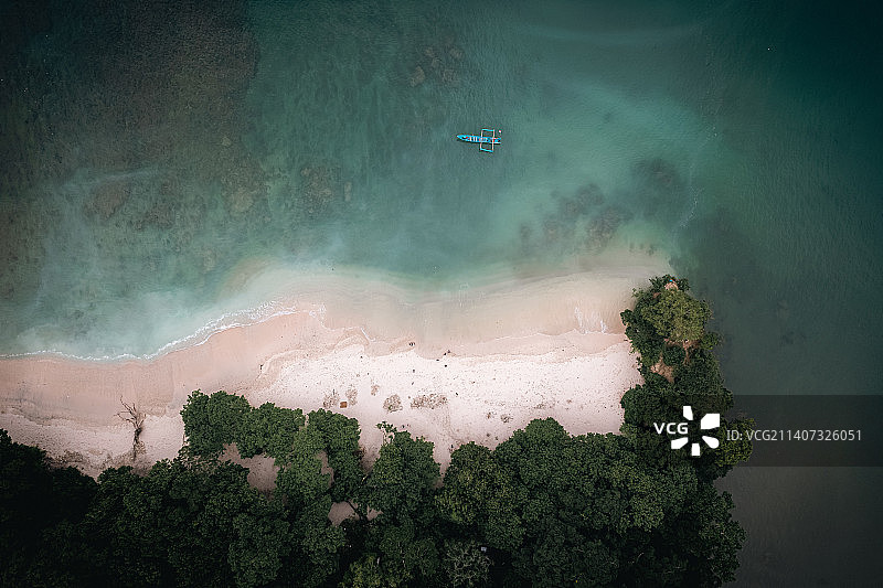 印尼西爪哇岛潘安达兰海滩的鸟瞰图图片素材