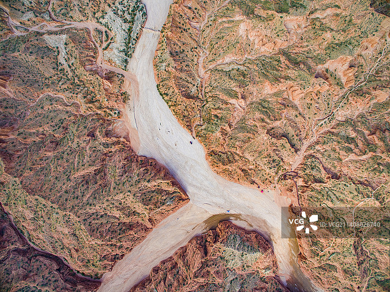 航拍新疆阿克苏温宿托木尔大峡谷图片素材